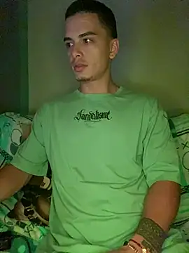 Snapshot of danny_42027 chatting on 02/20/25, 05:33 danny 42027 online show from 02/20/25, 05:33