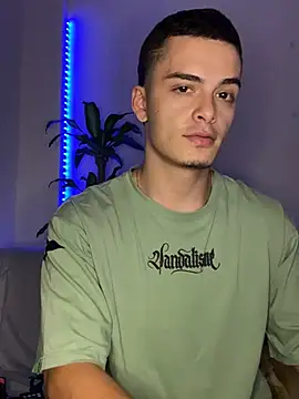 Snapshot of danny_42027 chatting on 03/03/25, 11:35 danny 42027 online show from 03/03/25, 11:35