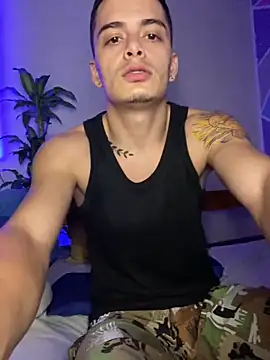 Snapshot of danny_42027 chatting on 03/15/25, 03:29 danny 42027 online show from 03/15/25, 03:29