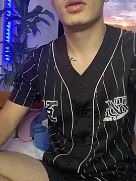 Snapshot of danny_42027 chatting on 03/21/25, 08:50 danny 42027 online show from 03/21/25, 08:50