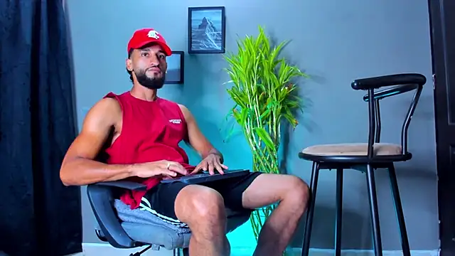 Snapshot of Damian_022 chatting on 03/28/26, 01:54 Damian 022 online show from 03/28/26, 01:54