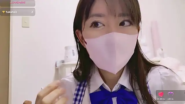 Snapshot of maii- chatting on 03/06/26, 09:00 maii- online show from 03/06/26, 09:00