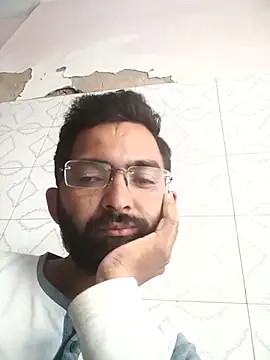 Snapshot of sagarghai07 chatting on 09/27/25, 11:48 sagarghai07 online show from 09/27/25, 11:48