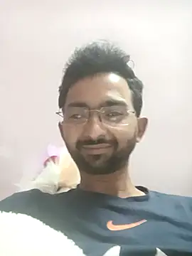 Snapshot of sagarghai07 chatting on 10/06/25, 03:42 sagarghai07 online show from 10/06/25, 03:42