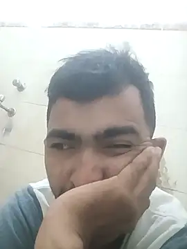 Snapshot of sagarghai07 chatting on 10/17/25, 12:25 sagarghai07 online show from 10/17/25, 12:25