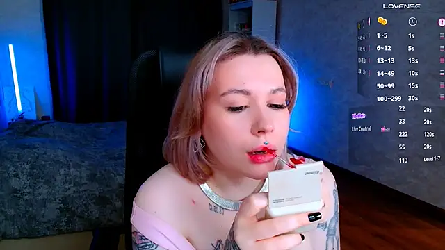 Blueberry-baby online show from 02/18/25, 05:42