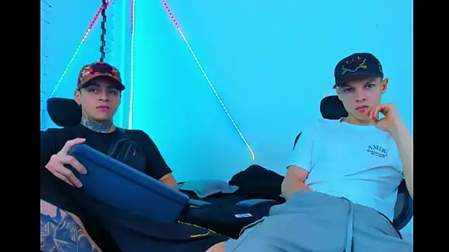 HOT boy2025 online show from 09/17/25, 03:08