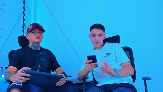 HOT boy2025 online show from 11/04/25, 10:09