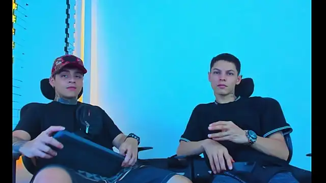 HOT boy2025 online show from 11/23/25, 04:45