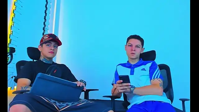 HOT boy2025 online show from 11/27/25, 02:13