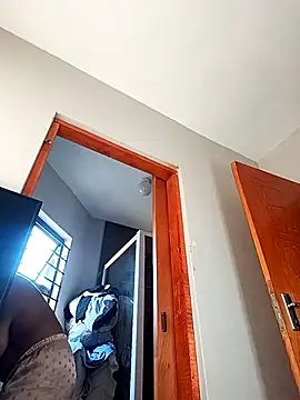 Snapshot of Mayo01_ chatting on 10/22/25, 05:52 Mayo01 online show from 10/22/25, 05:52