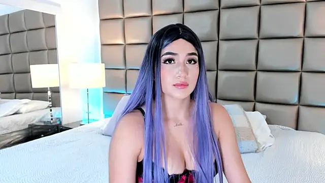 AnnyHizzle online show from 03/14/25, 09:32