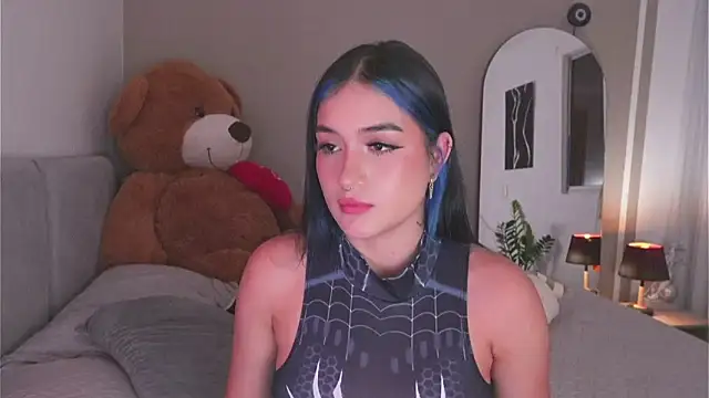 AnnyHizzle online show from 10/07/25, 01:14