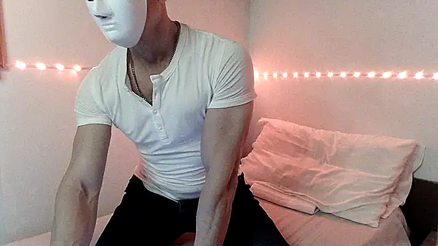 Snapshot of Alexx_Fit023 chatting on 12/31/24, 09:06 Alexx Fit023 online show from 12/31/24, 09:06