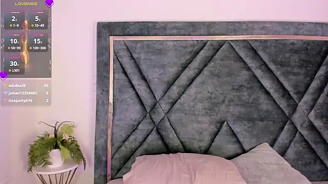 Dapnne  online show from 01/12/25, 11:26