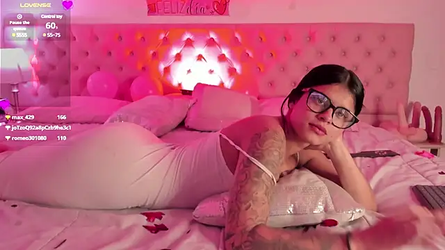 Dapnne  online show from 02/14/25, 06:19