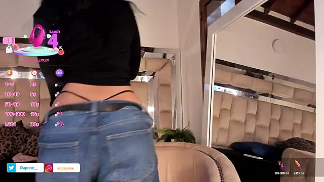 Dapnne  online show from 09/19/25, 12:28