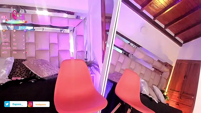 Dapnne  online show from 09/30/25, 01:27