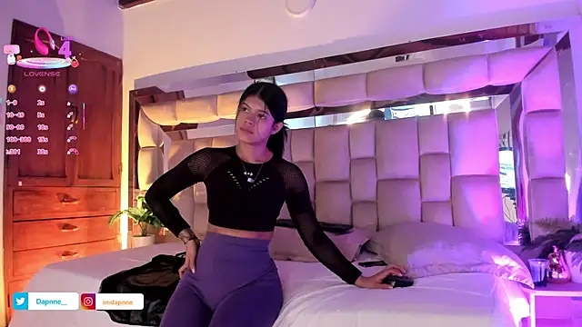 Dapnne  online show from 10/02/25, 12:56