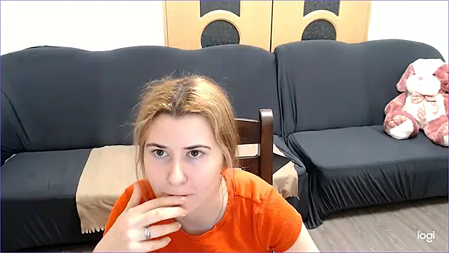 Snapshot of VioletaFlower7 chatting on 01/24/25, 08:54 VioletaFlower7 online show from 01/24/25, 08:54