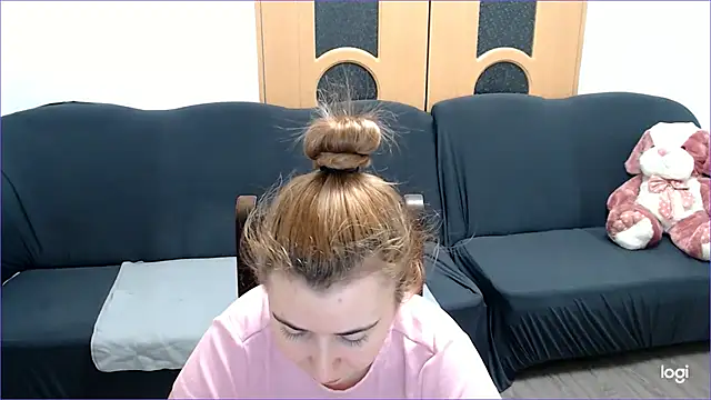 Snapshot of VioletaFlower7 chatting on 01/26/25, 09:40 VioletaFlower7 online show from 01/26/25, 09:40