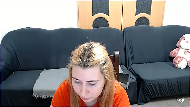 Snapshot of VioletaFlower7 chatting on 03/13/25, 09:16 VioletaFlower7 online show from 03/13/25, 09:16