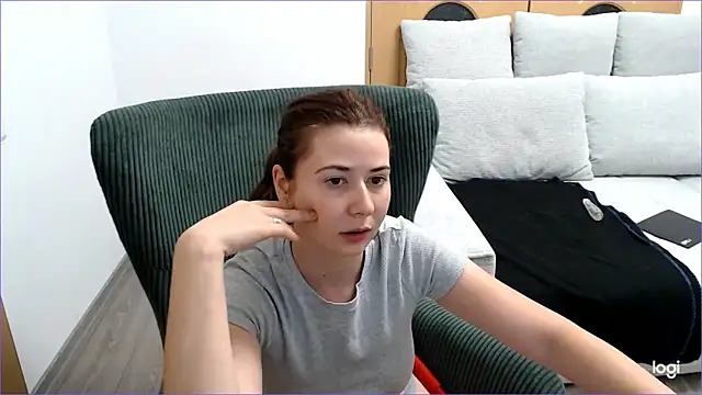 Snapshot of VioletaFlower7 chatting on 09/14/25, 08:08 VioletaFlower7 online show from 09/14/25, 08:08