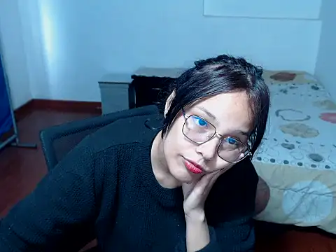 home vlak online show from 11/13/25, 04:28