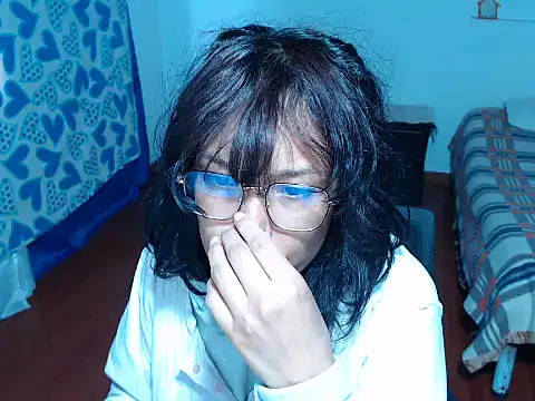 Snapshot of home_vlak chatting on 01/09/26, 05:04 home vlak online show from 01/09/26, 05:04