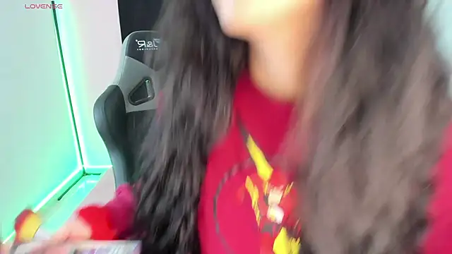 Snapshot of zoesullivan chatting on 12/28/24, 09:42 zoesullivan online show from 12/28/24, 09:42