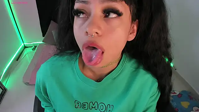 zoesullivan online show from 12/31/24, 12:36