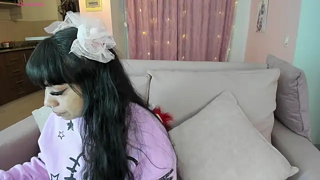 Snapshot of zoesullivan chatting on 01/13/25, 09:19 zoesullivan online show from 01/13/25, 09:19