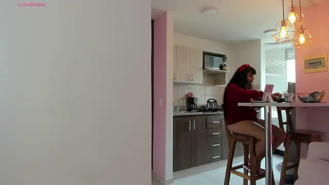 Snapshot of zoesullivan chatting on 01/16/25, 12:53 zoesullivan online show from 01/16/25, 12:53