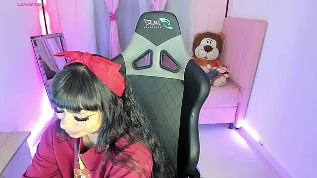 Snapshot of zoesullivan chatting on 02/18/25, 09:54 zoesullivan online show from 02/18/25, 09:54