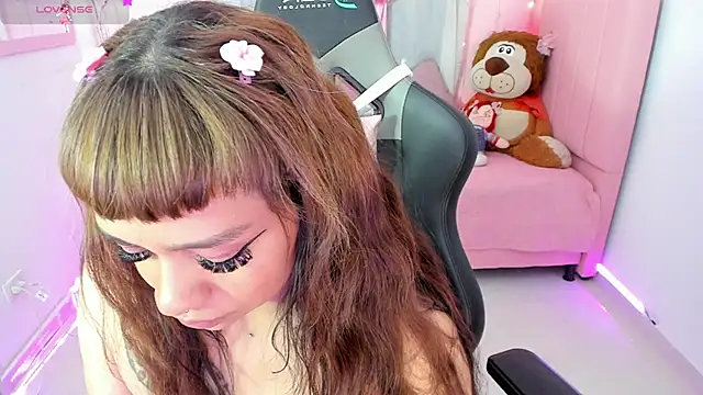 Snapshot of zoesullivan chatting on 09/10/25, 02:50 zoesullivan online show from 09/10/25, 02:50