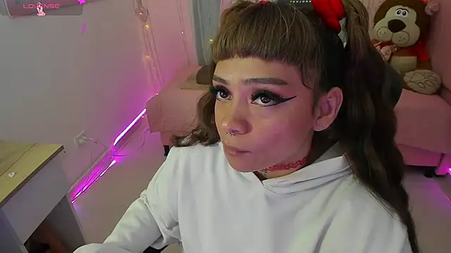 Snapshot of zoesullivan chatting on 09/14/25, 02:49 zoesullivan online show from 09/14/25, 02:49