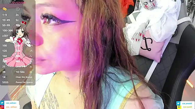 Snapshot of zoesullivan chatting on 10/24/25, 09:49 zoesullivan online show from 10/24/25, 09:49