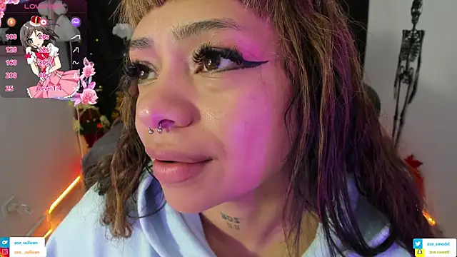 Snapshot of zoesullivan chatting on 10/28/25, 09:46 zoesullivan online show from 10/28/25, 09:46