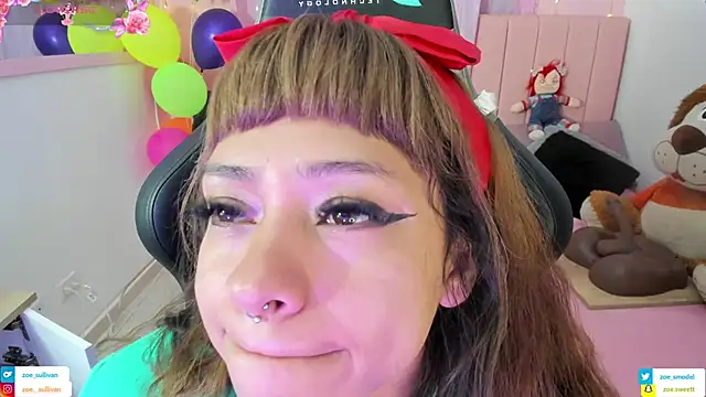 Snapshot of zoesullivan chatting on 11/13/25, 09:52 zoesullivan online show from 11/13/25, 09:52