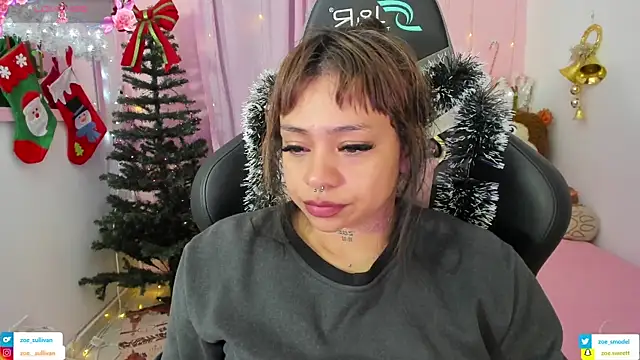 Snapshot of zoesullivan chatting on 11/22/25, 09:52 zoesullivan online show from 11/22/25, 09:52