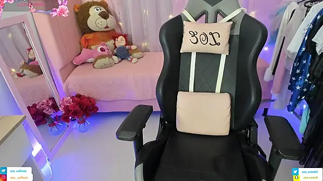 Snapshot of zoesullivan chatting on 02/19/26, 10:00 zoesullivan online show from 02/19/26, 10:00