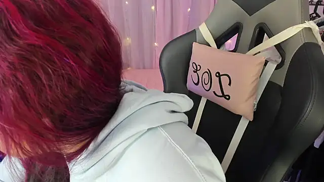 Snapshot of zoesullivan chatting on 02/20/26, 09:54 zoesullivan online show from 02/20/26, 09:54