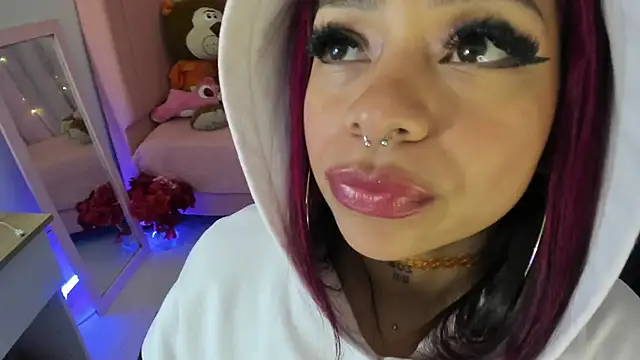 Snapshot of zoesullivan chatting on 02/25/26, 10:36 zoesullivan online show from 02/25/26, 10:36