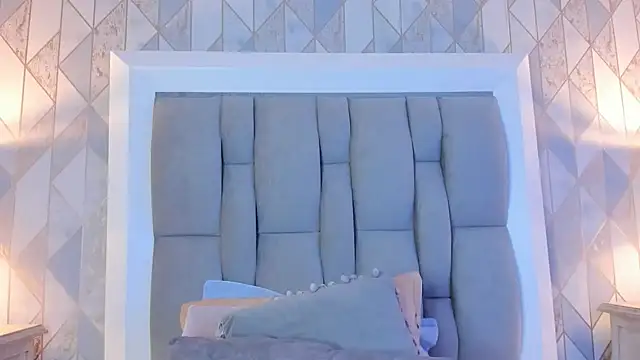 Snapshot of Ginger_Violetta_ chatting on 12/01/24, 07:36 Ginger Violetta online show from 12/01/24, 07:36