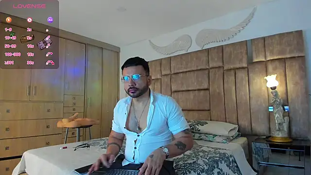 Snapshot of petterwilly1 chatting on 01/27/25, 02:35 petterwilly1 online show from 01/27/25, 02:35