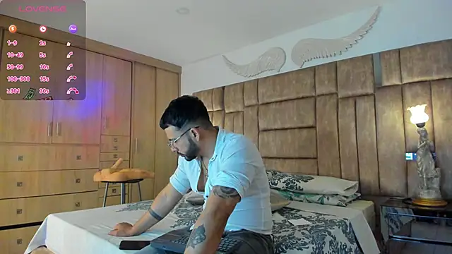 Snapshot of petterwilly1 chatting on 03/02/25, 02:21 petterwilly1 online show from 03/02/25, 02:21