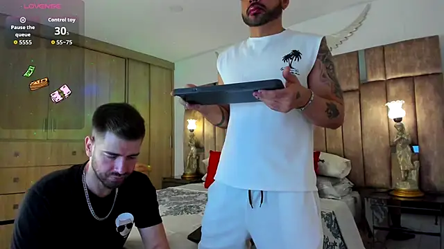 Snapshot of petterwilly1 chatting on 10/10/25, 04:39 petterwilly1 online show from 10/10/25, 04:39