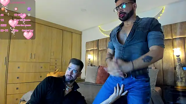 Snapshot of petterwilly1 chatting on 07/28/26, 04:39 petterwilly1 online show from 07/28/26, 04:39
