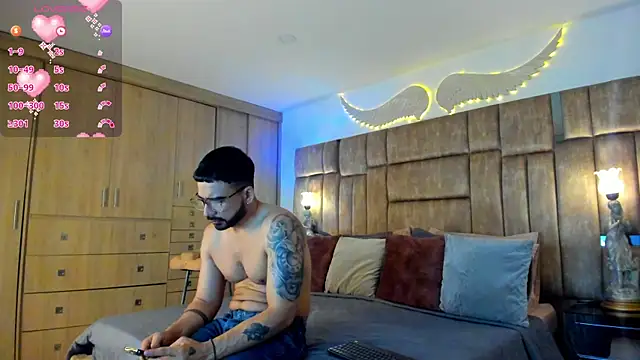 Snapshot of petterwilly1 chatting on 07/30/26, 03:44 petterwilly1 online show from 07/30/26, 03:44