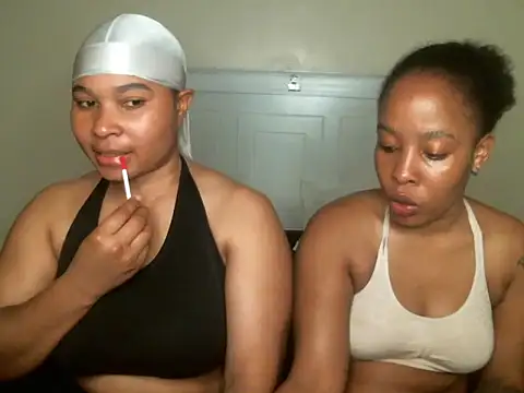 Snapshot of R-thequeen chatting on 09/09/25, 09:36 R-thequeen online show from 09/09/25, 09:36